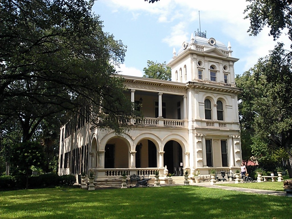 A photo of the King William home of preservationist and collector Walter Nold Mathis in San Antonio, Texas.