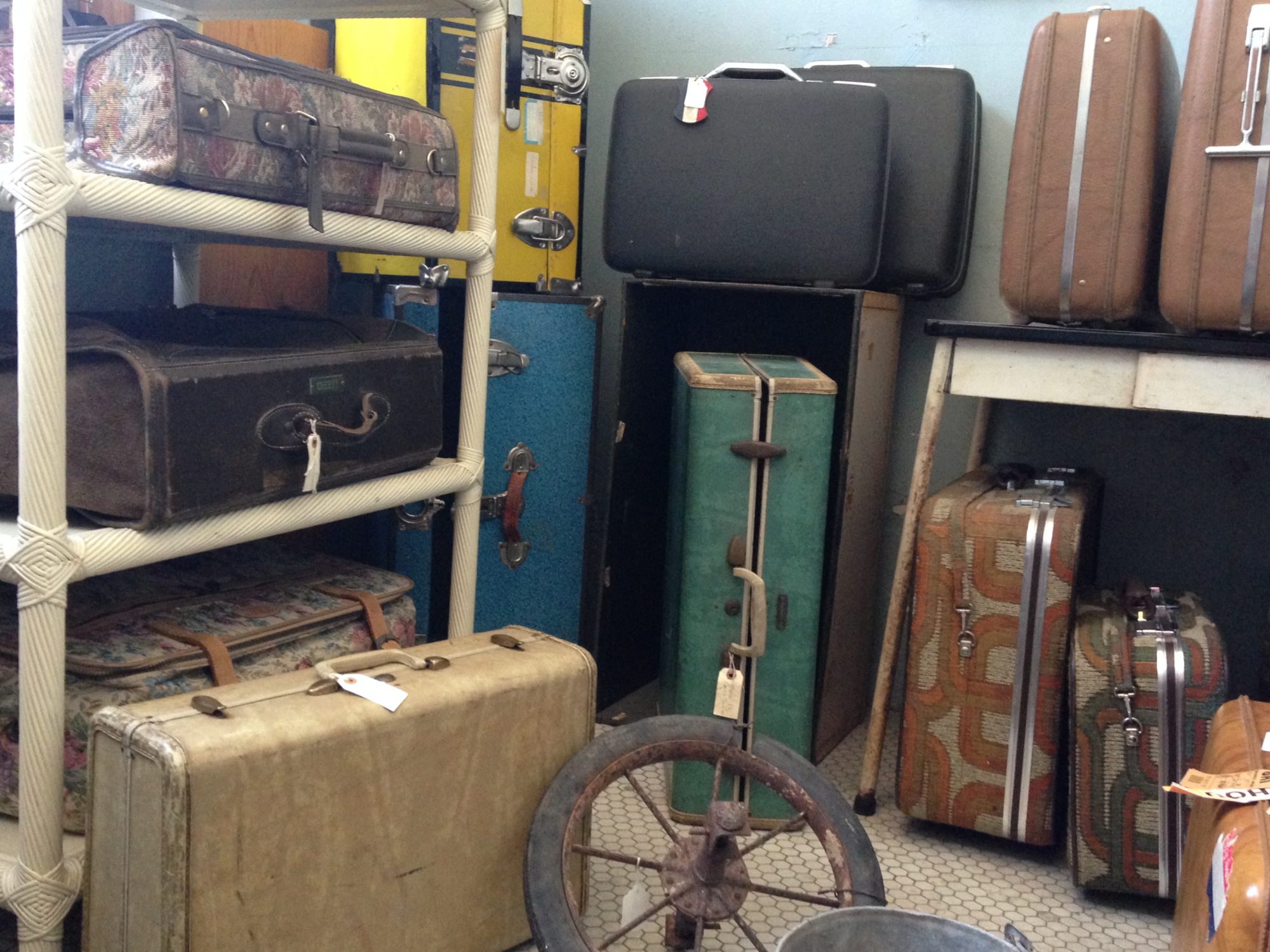 Alamo Antique Mall San Antonio Tourist